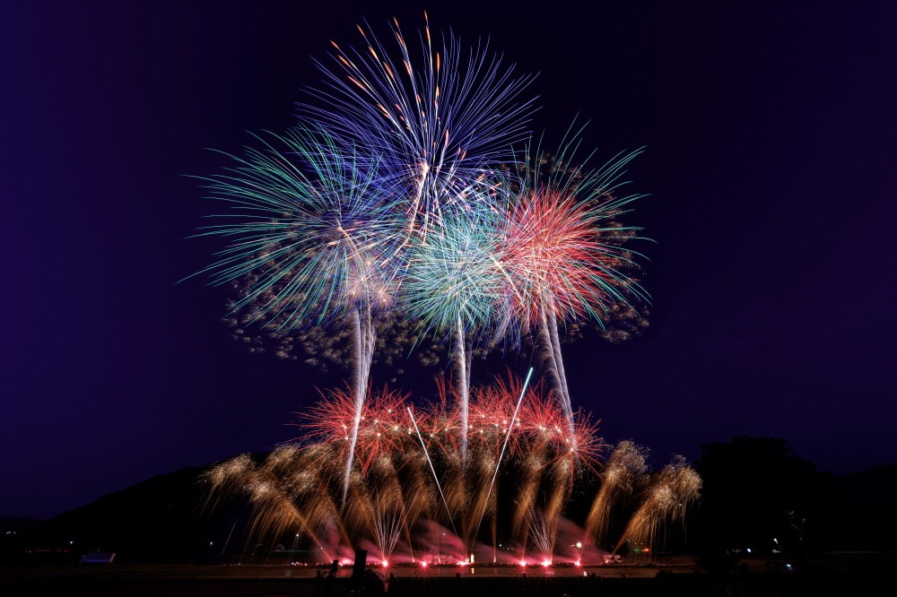 【2023年最新】福井には花火イベントが盛りだくさん！絢爛豪華な夜空を満喫しよう！